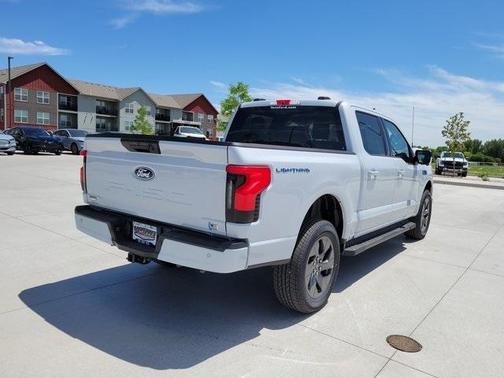 2025 Ford F-150 Lightning Flash
