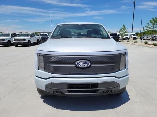 2025 Ford F-150 Lightning Flash