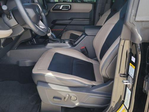 Shadow Black 2024 Ford Bronco Wildtrak