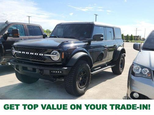 Shadow Black 2024 Ford Bronco Wildtrak