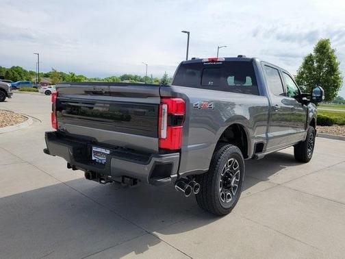 2025 Ford F-350 Platinum
