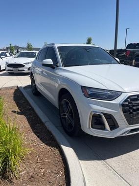2025 Audi Q5 55 S line quattro Premium