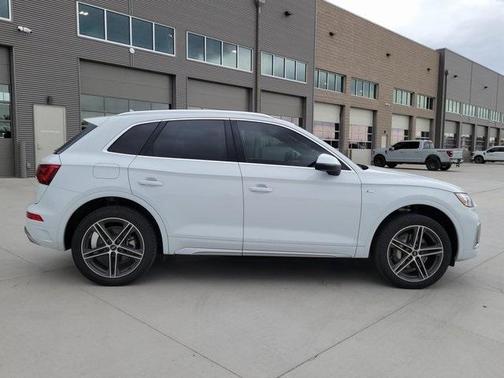 2025 Audi Q5 55 S line quattro Premium
