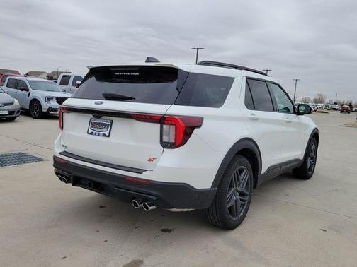 Star White 2026 Ford Explorer ST