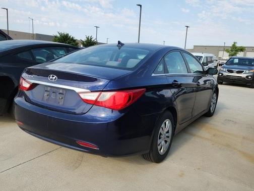 2011 Hyundai SONATA GLS