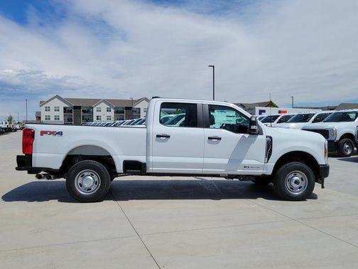 Oxford White 2025 Ford F-250 XL