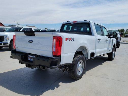 Oxford White 2025 Ford F-250 XL