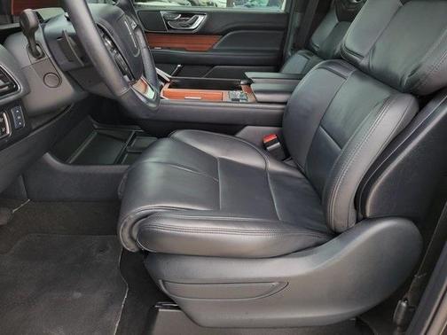 2024 Lincoln Navigator Premiere