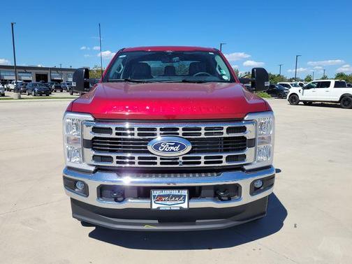 Ruby Red Metallic Tinted Clearcoat 2027 Ford F-350 XLT