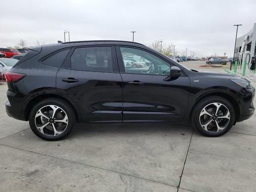 2024 Ford Escape ST-Line Elite