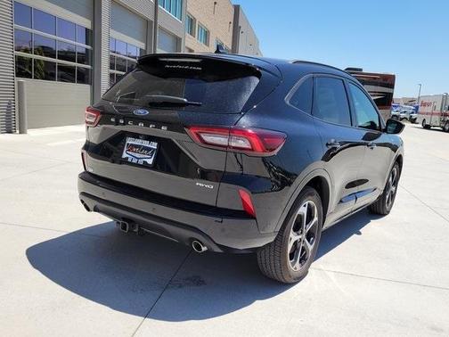 2024 Ford Escape ST-Line Elite