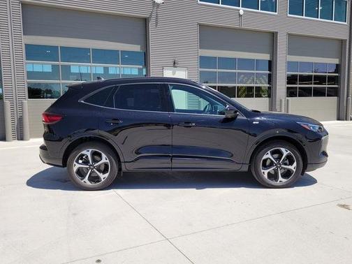 2024 Ford Escape ST-Line Elite