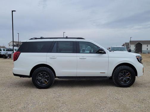 Star White 2026 Ford Expedition Tremor