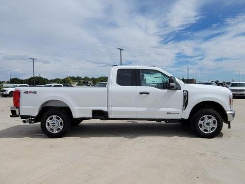 2026 Ford F-350 XLT