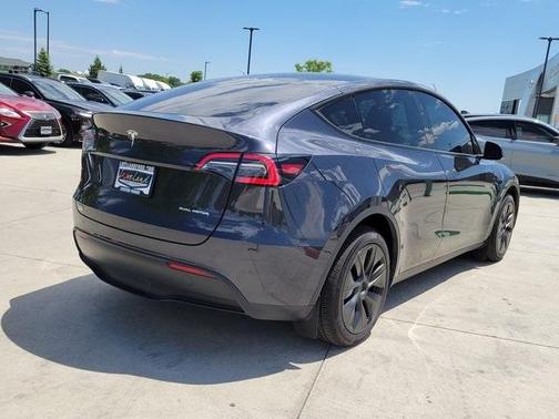 2024 Tesla Model Y Long Range