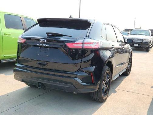 Black Metallic 2022 Ford Edge ST Line