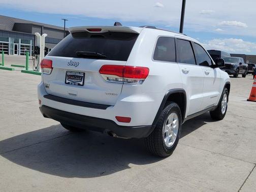 Bright White Clearcoat 2015 Jeep Grand Cherokee Laredo