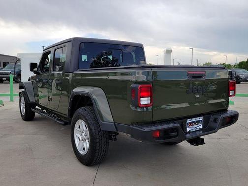Sarge Green Clearcoat 2022 Jeep Gladiator Sport