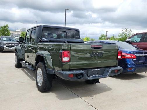 Sarge Green Clearcoat 2022 Jeep Gladiator Sport