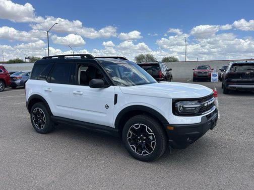 Oxford White 2025 Ford Bronco Sport Outer Banks