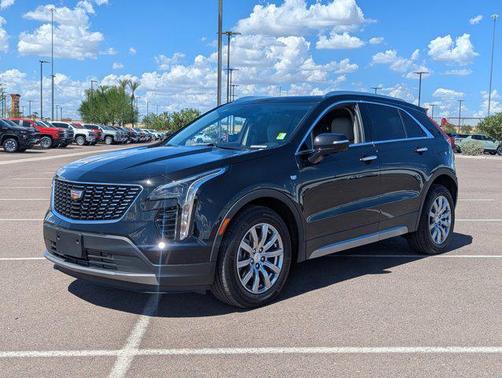 2023 Cadillac XT4 Premium Luxury
