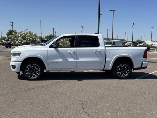 Bright White Clearcoat 2025 RAM 1500 Laramie