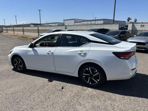 Aspen White Tricoat 2024 Nissan Sentra SV