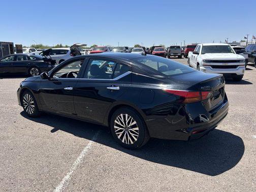 Super Black 2024 Nissan Altima 2.5 SV