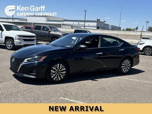 Super Black 2024 Nissan Altima 2.5 SV