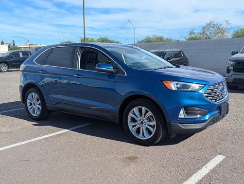 2023 Ford Edge Titanium