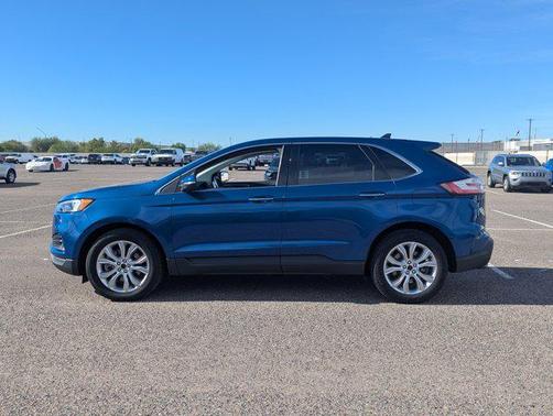 2023 Ford Edge Titanium