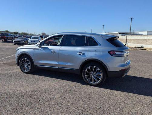 2021 Lincoln Nautilus Reserve