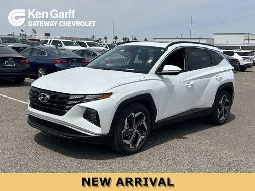 Quartz White 2022 Hyundai TUCSON SEL