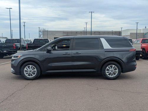 2022 Kia Carnival LXS