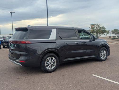 2022 Kia Carnival LXS