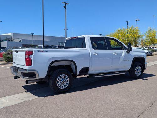 Summit White 2025 Chevrolet Silverado 2500 LT