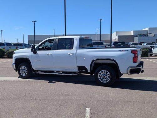 Summit White 2025 Chevrolet Silverado 2500 LT