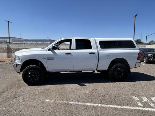 Bright White Clearcoat 2018 RAM 2500 Tradesman Crew Cab 4x4 6'4' Box