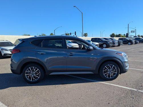 2021 Hyundai TUCSON SEL