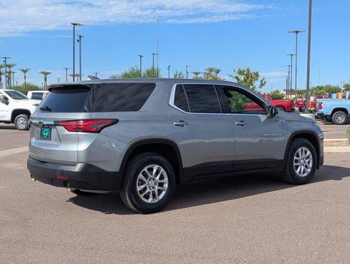 2023 Chevrolet Traverse LS