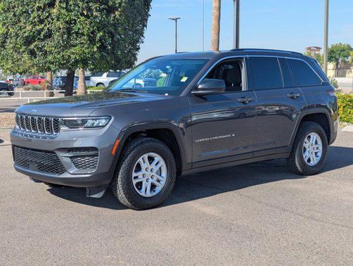 2022 Jeep Grand Cherokee Laredo