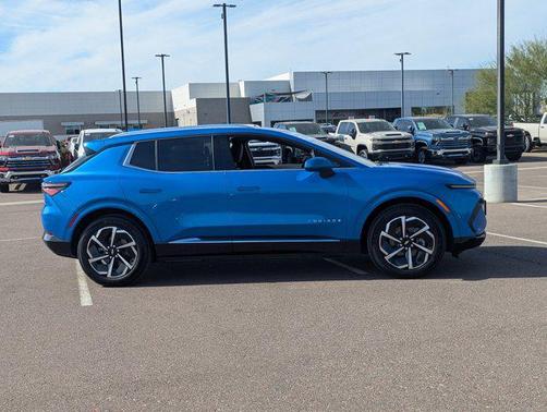 2025 Chevrolet Equinox EV LT