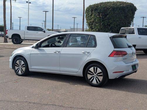 2017 Volkswagen e-Golf SE