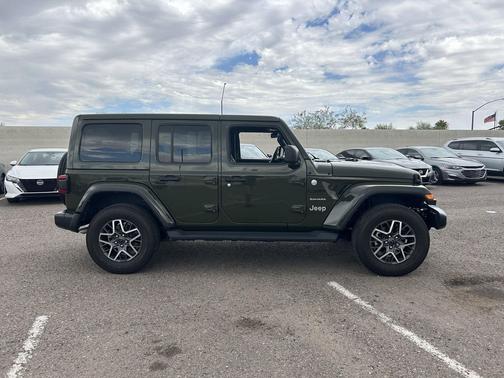 Sarge Green Clearcoat 2024 Jeep Wrangler 4-Door Sahara 4x4