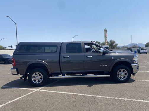 2020 RAM 2500 Laramie Crew Cab 4X4 6'4' Box
