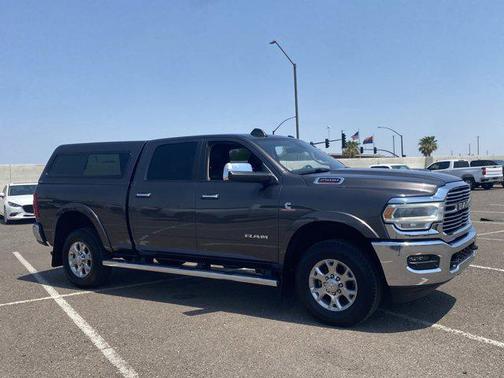 2020 RAM 2500 Laramie Crew Cab 4X4 6'4' Box