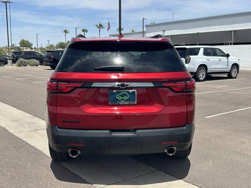 Radiant Red Tintcoat 2023 Chevrolet Traverse RS