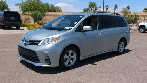 2020 Toyota Sienna LE