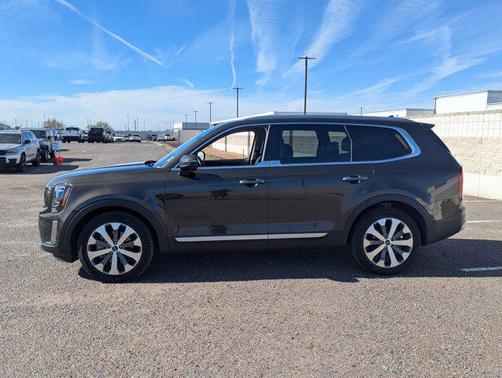 2022 Kia Telluride S