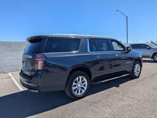 Dark Ash Metallic 2023 Chevrolet Suburban Premier